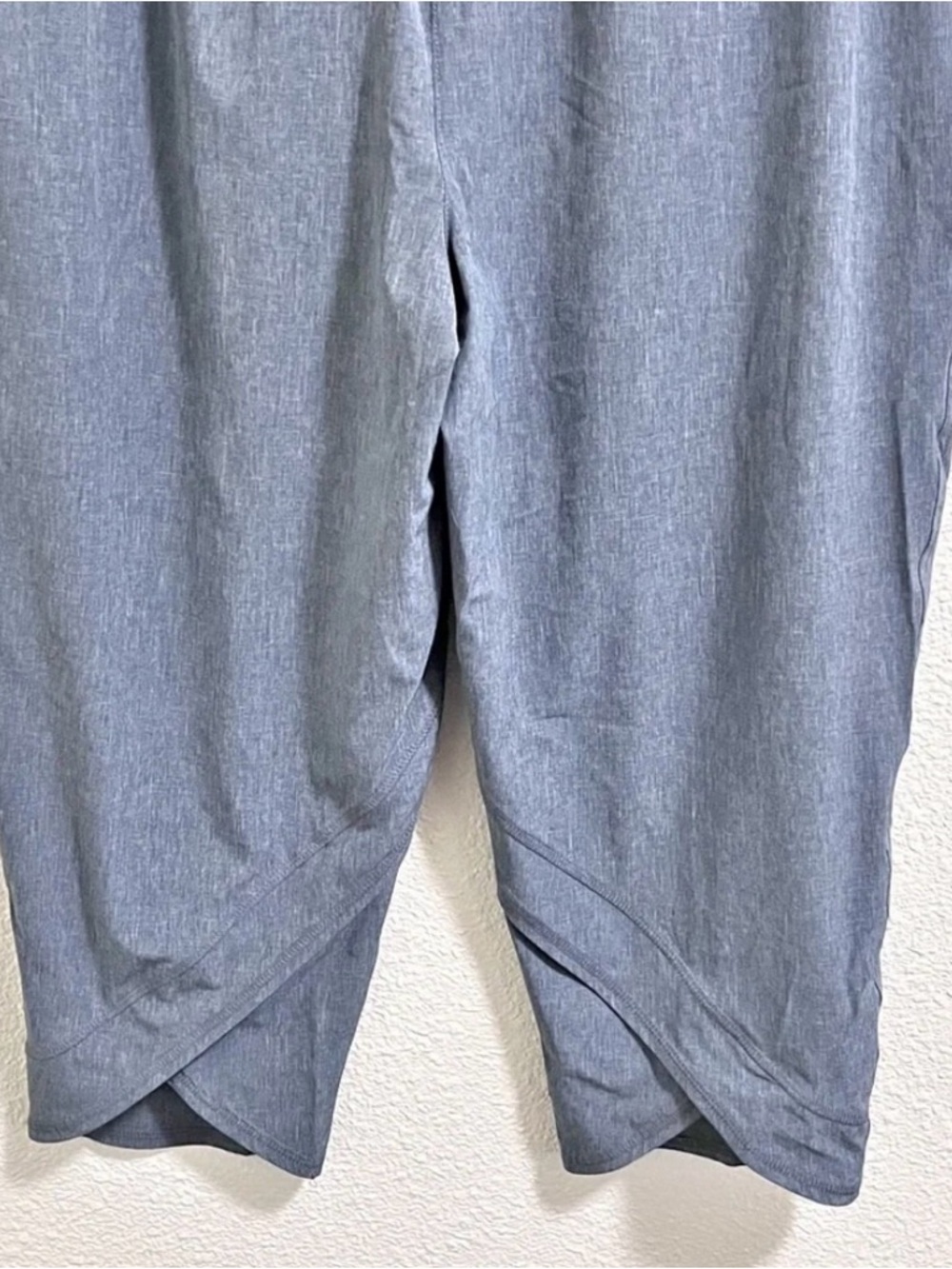 CALIA by Carrie Underwood Blue Capri Yoga Jumpsuit Pants with Black Waistband - Picture 7 of 8